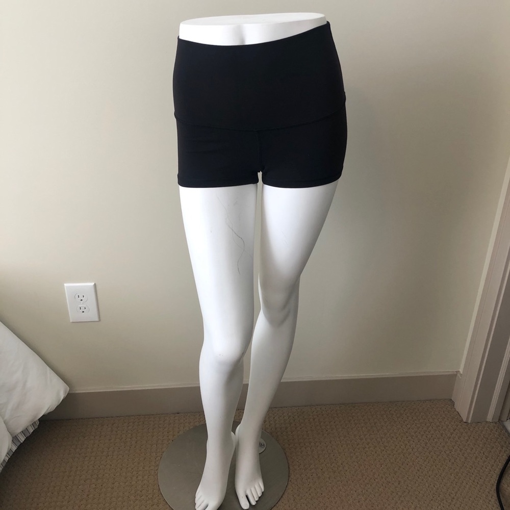 Lululemon Athletica Align Black Shorts - Picture 4 of 12